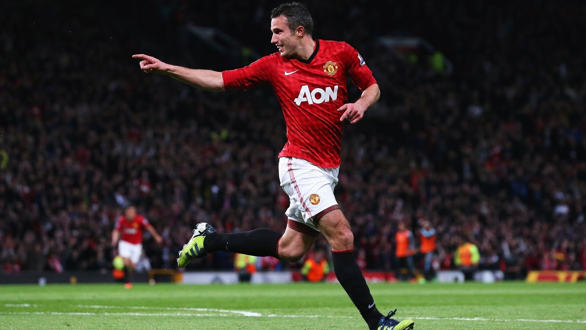 乐鱼体育app官网下载-18岁法国小将横空出世，六大豪门争相抢购，成转会焦点，法国足球小将19岁